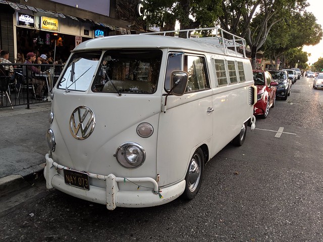 A nice old VW bus