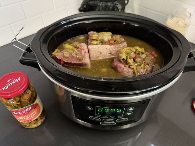 Italian beef goin in