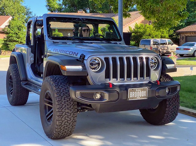 She thinks she looks cute in her Range Rover... She looks cuter in this.