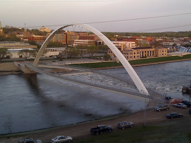 New Des Moines Ped Bridge