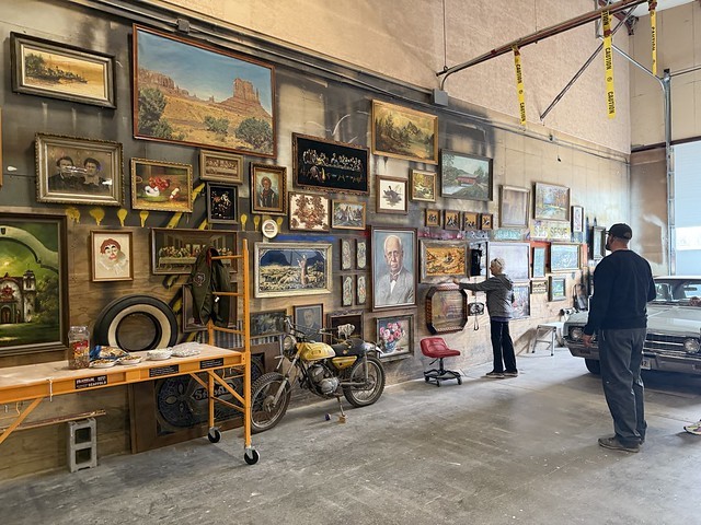 Cullen’s mom critiques the art