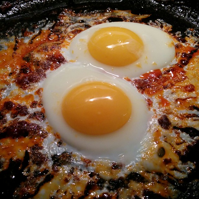 Kickin off a 3-day weekend with some chorizo grease eggs.