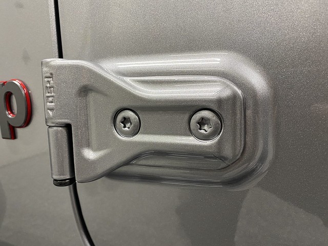 Mounted some hinge protectors