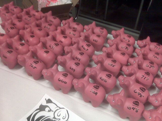 Iowa Chops - Pitch-a-Pigs