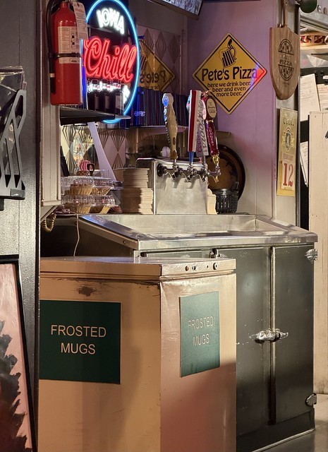 A good lookin pizza place