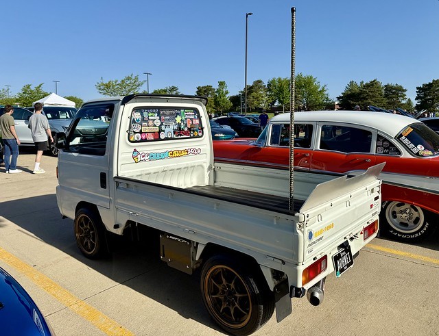 Lil Honda Acty with the LED Whip