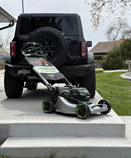 New lawn mower day! Lawn tools are all electric now, baby!