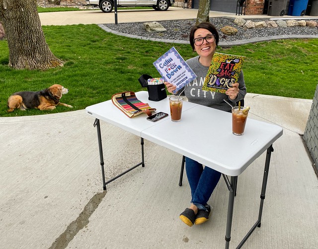 Coloring in the driveway... as ya do