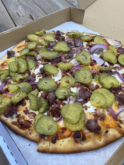 Cheeseburger. Pizza.