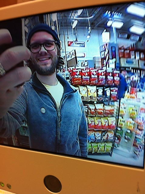 Self checkout cam