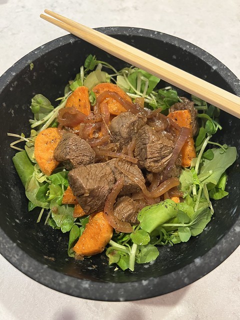 Made some shaking beef. It is very tasty.