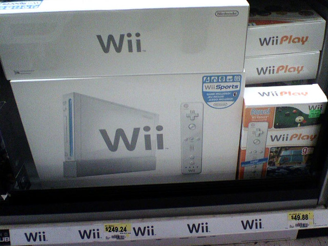 Ankeny Walmart has 4 Wiis... not sure why I didn't buy one.