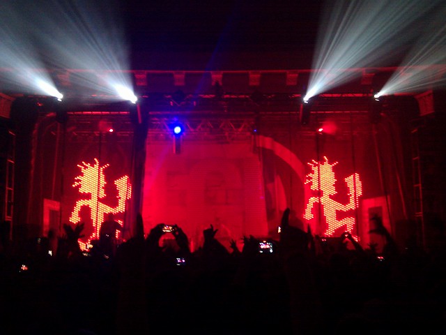 The curtains open for the big show