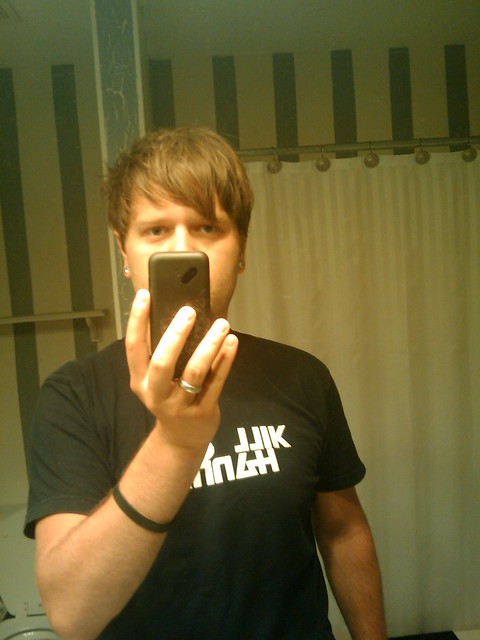 driving with the windows down makes my hair emo.