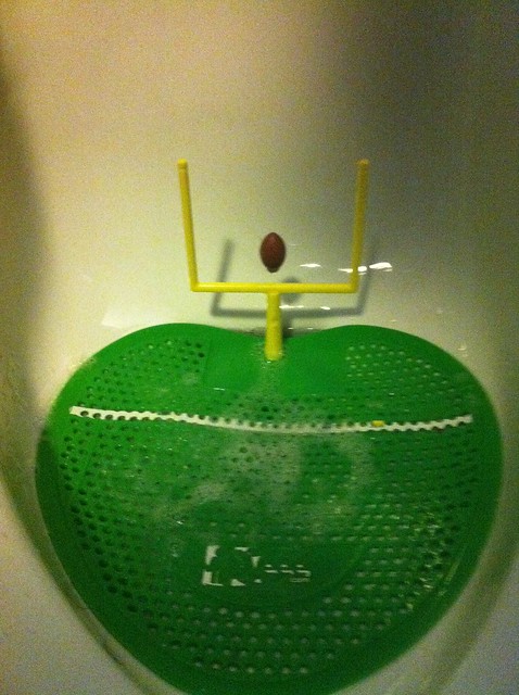 This urinal was a blast to urinate in.