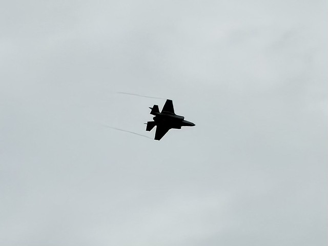 F-35s circling the golf course