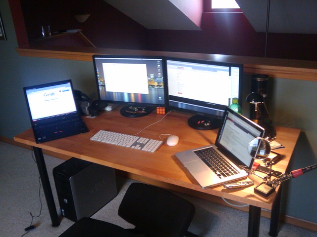 <3 working from home. Hate IE testing... I maybe need to get parallels - or a bigger desk.