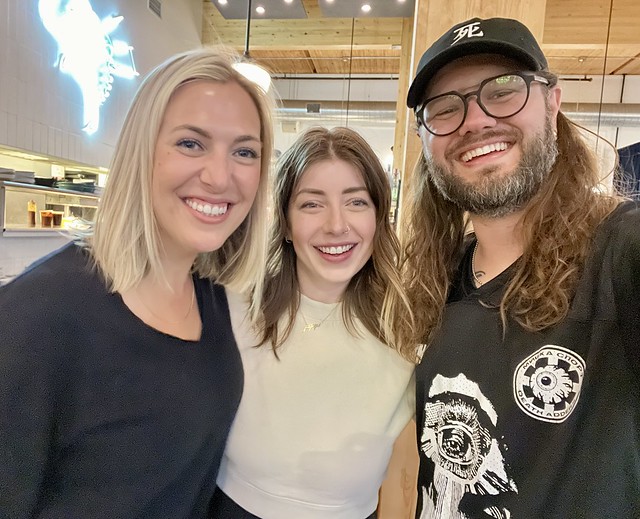 Hangin with a couple of my favorite gravi-ladies