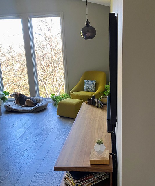 This is a pretty thin TV