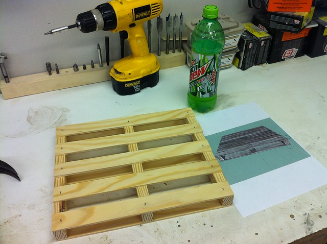 1/4 scale pallet