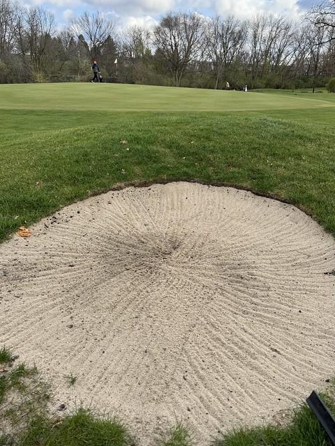 Sand trap looks like a butt hole