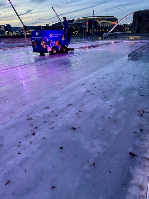 Look at this ice, heh