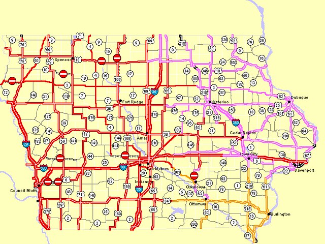 Apparently it's too dangerous for even the plows to be out right now. crazytown!