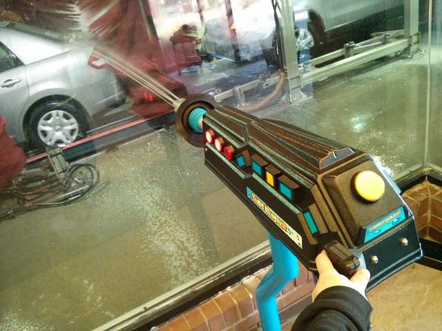 Car wash toy gun