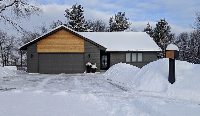 Snow's starting to really pile up
