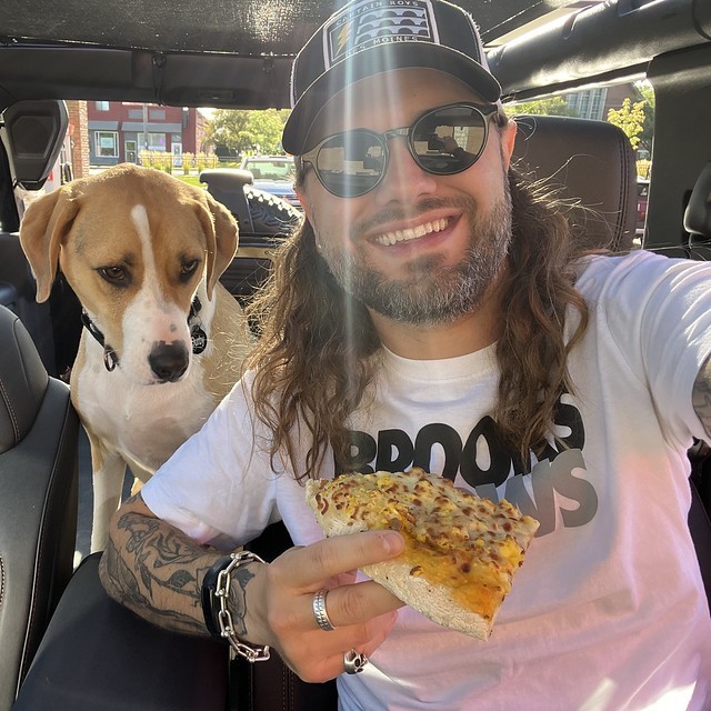 Durby would like some pizza