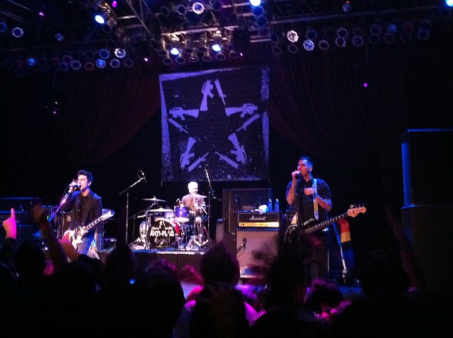 Anti flag