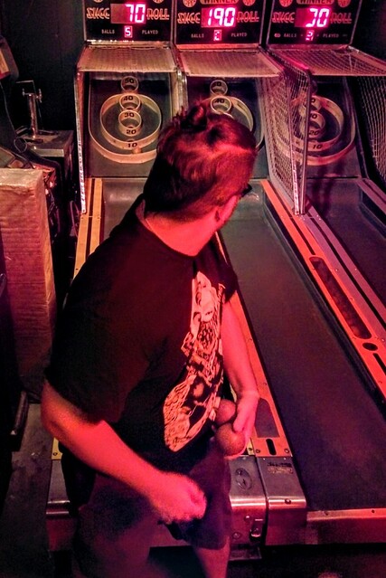 Backwards skee ball