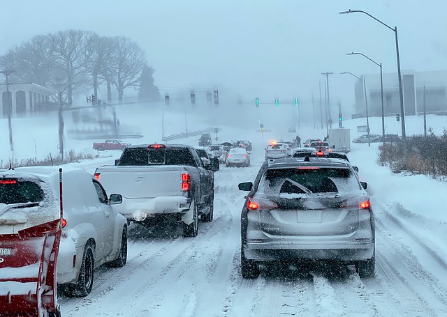 No one’s able to get through this light. Been sitting here 15 minutes.