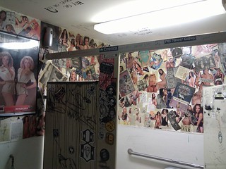 Mobile - Gas Lamp bathroom