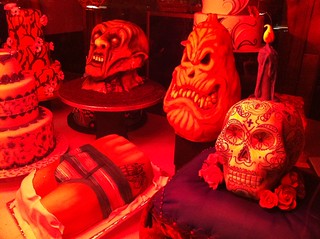 Mobile - These are cakes. Ridiculous, ridiculous cakes.