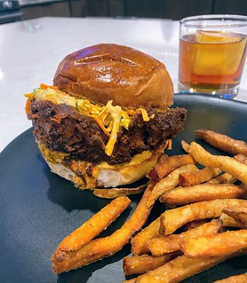 Drinks - Look at this sandwich