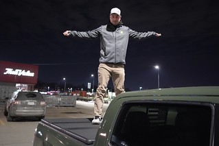 Jeff shows me how strong his new tonneau cover is