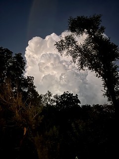 Big ol cloud forming