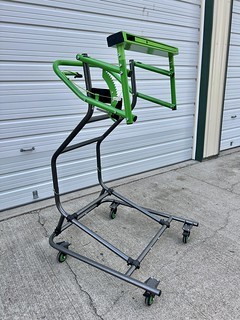 Hello, 2 door Bronco top lift pro…