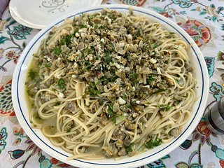Everyone should have an Aunt Vicki. It's time for clam linguini. 