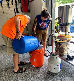 Homebrew - Grain into the mashtun