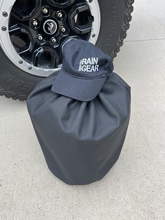 Got the Bronco rain gear cover… not sure why I would ever wear this hat, lol