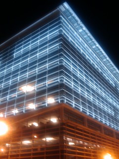 This building is so bright. I rarely walk by here so I always forget.