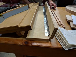 Easy centering router guide