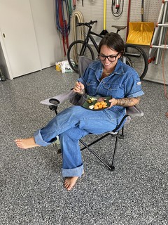 Covid-19 - Snackin lady