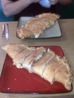 El Chisme Calzones are the only good Calzones I've had since Riverbend Pizza