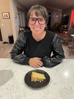 2737 - I baked that cake for this birthday girl