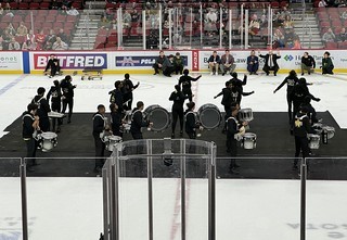 Hockey - Isiserettes between periods