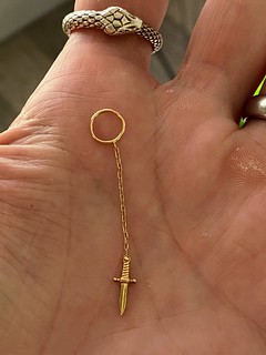 I need to get more custom jewelry like this made. 2ga jumper + chain + charm.