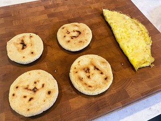 Covid-19 - Omelet arepa stuff